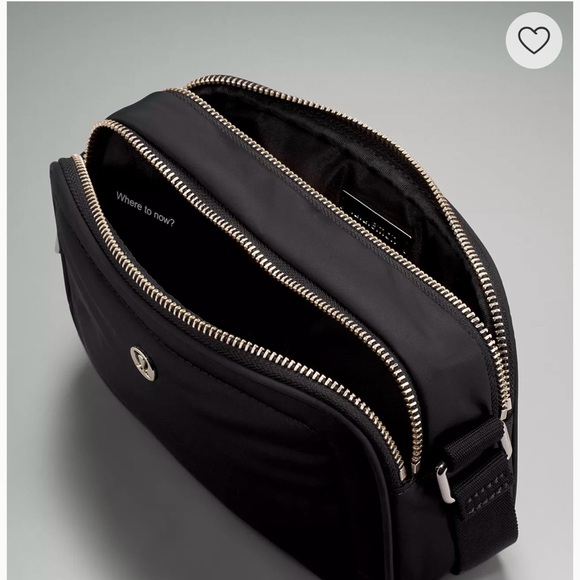 Lululemon Crossbody Camera bag 2L - Picture 8 of 12